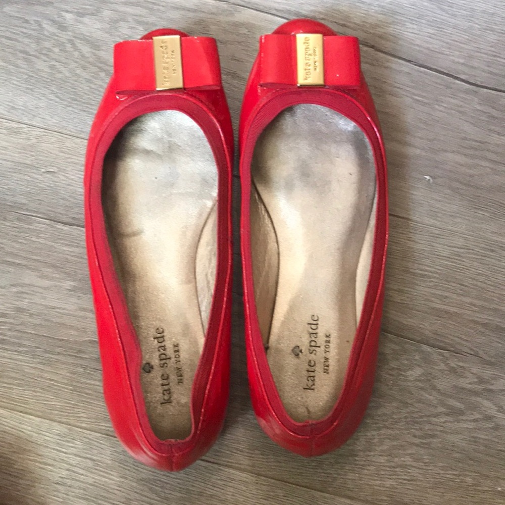 Late spade red flats